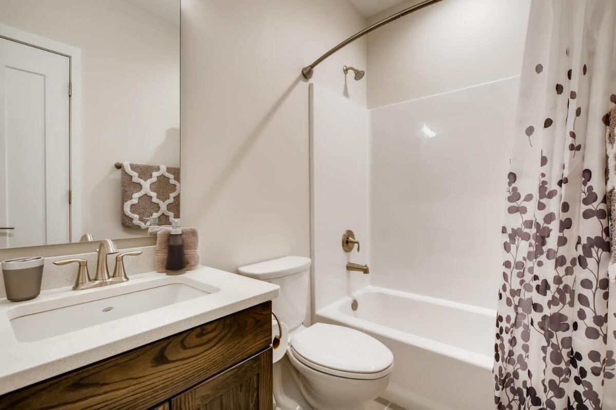 Elbert'S Escape Sleeps 8 Lakefront Views ジョージタウン エクステリア 写真